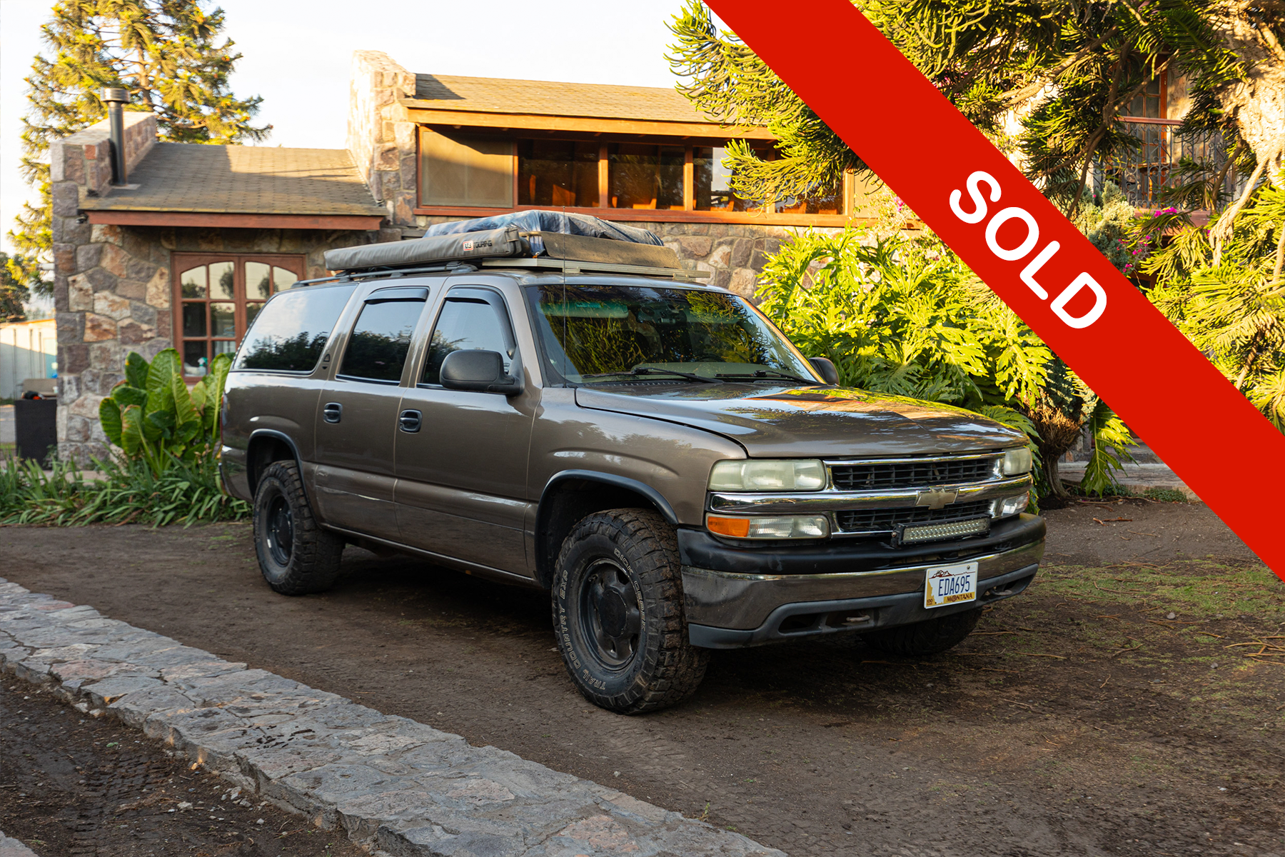 2003 CHEVROLET SUBURBAN 4X4 V8