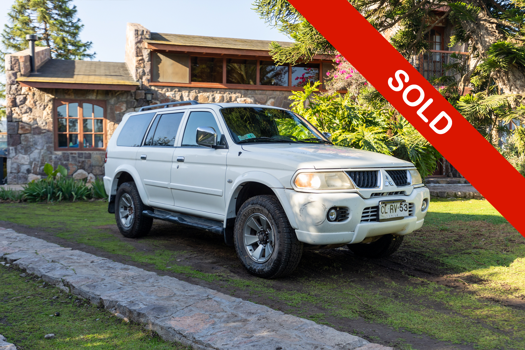 2010 MITSUBISHI MONTERO SPORT