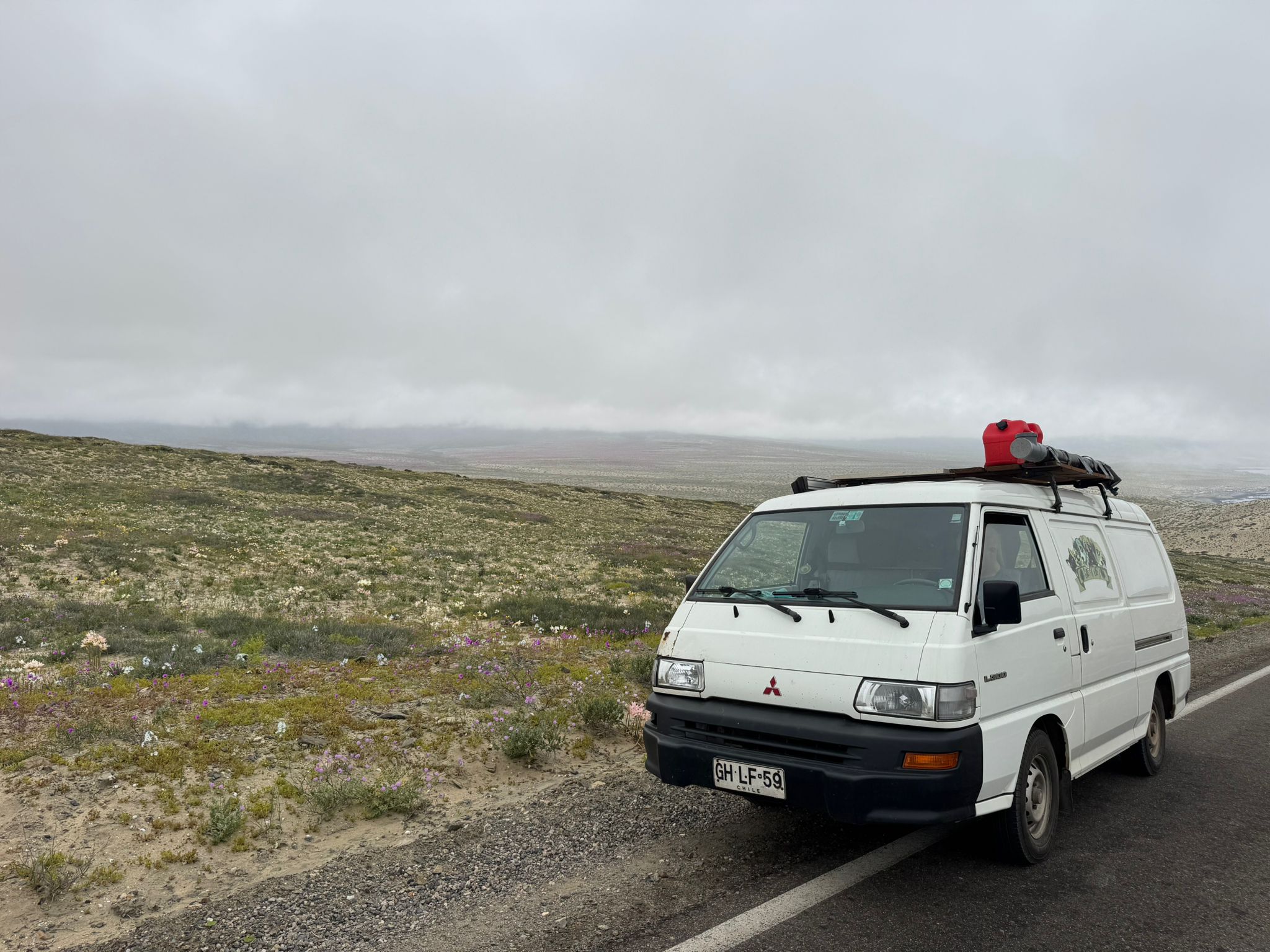 2014 MITSUBISHI L300
