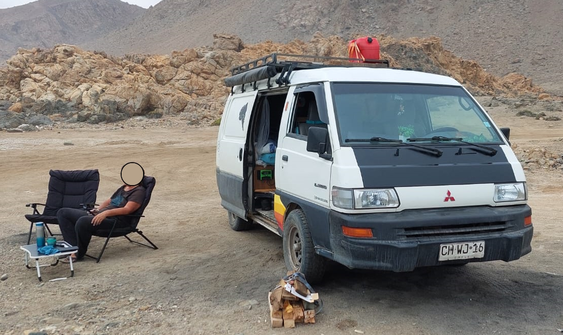 2010 MITSUBISHI L300