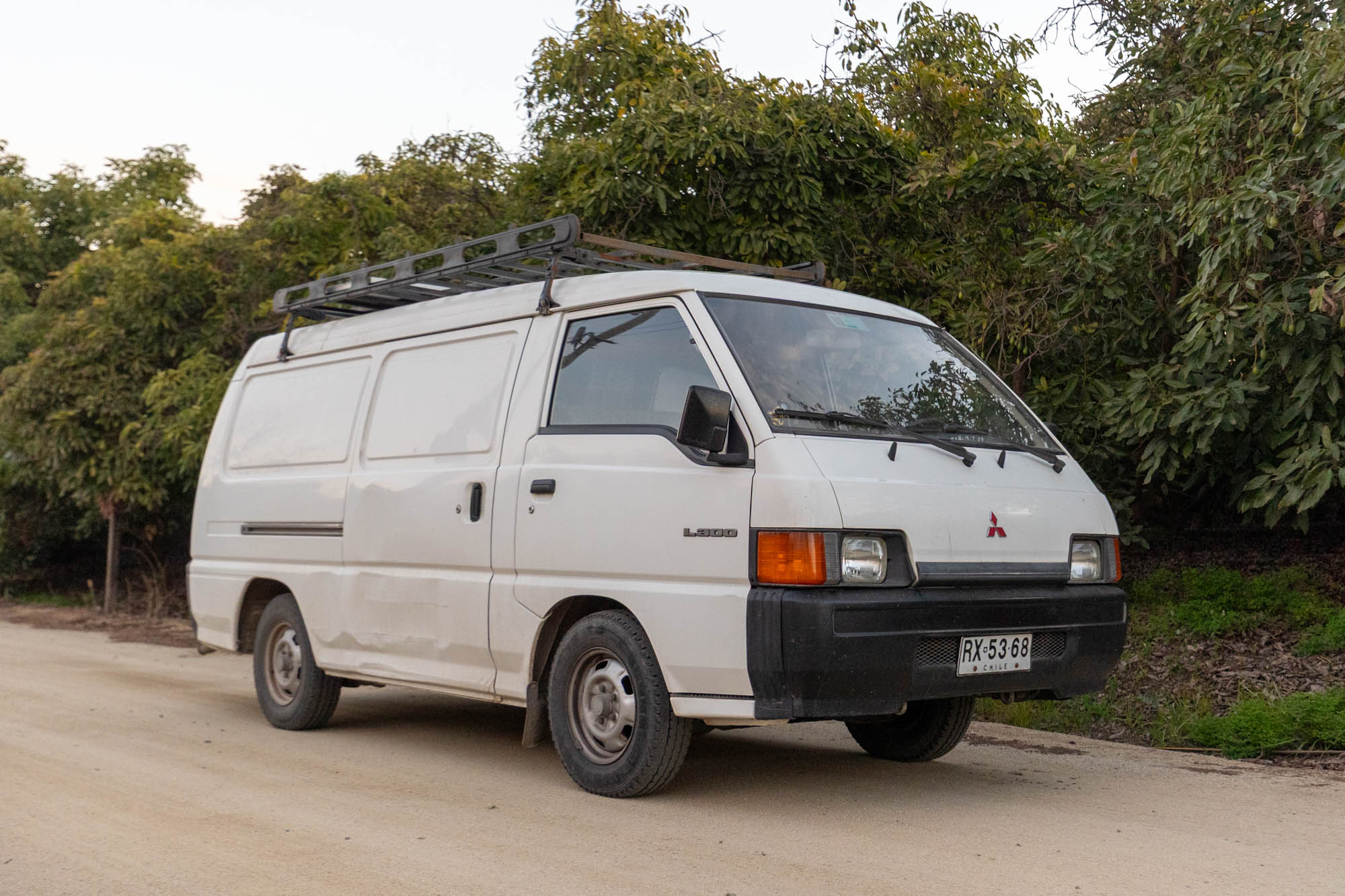 1998 MITSUBISHI L300 2.0